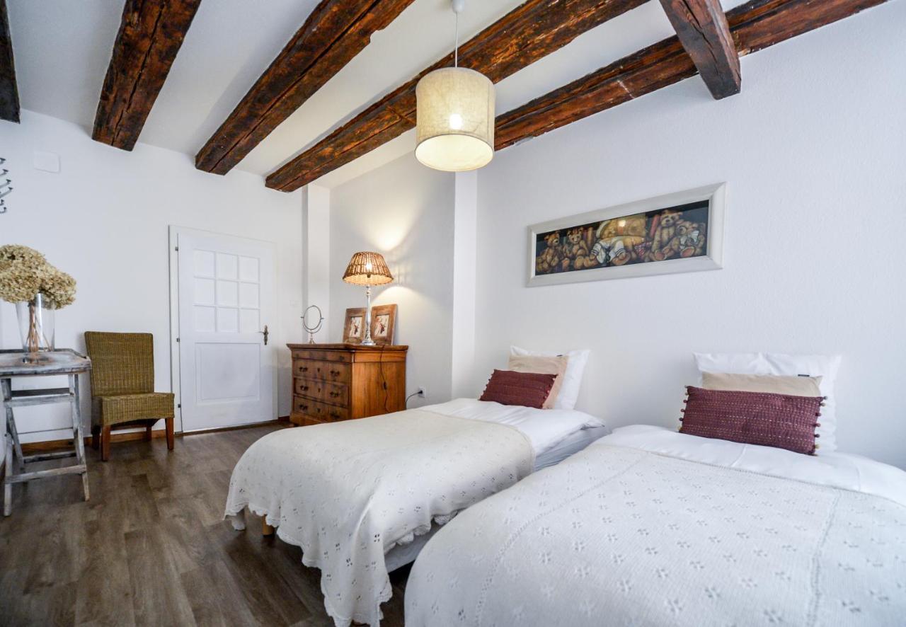 Les Appartements De Louise 利克维 外观 照片